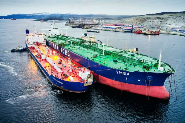 Уникальная система управления арктической логистикой «Газпром нефти» консолидировала данные танкера-накопителя «Умба»