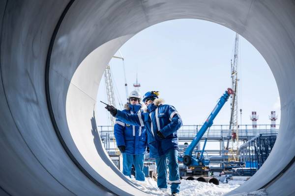«Газпром нефть» обеспечит российскую металлургию высокотехнологичными графитированными электродами